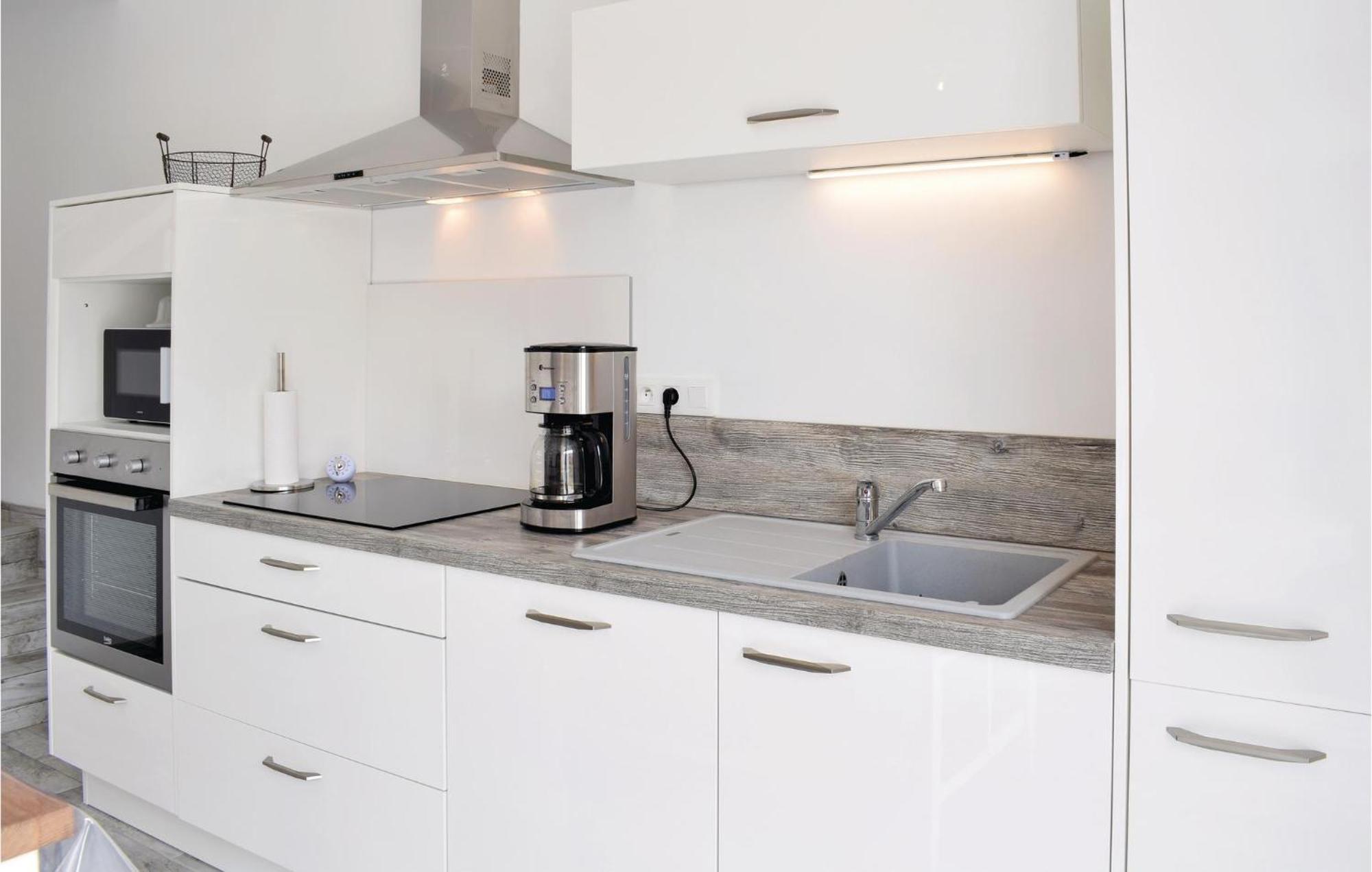 Amazing Home In Saint-Germain-Sur-Ay With Wifi 외부 사진